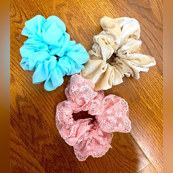 Accessories - OVERSIZED SCRUNCHIES-Set of 3